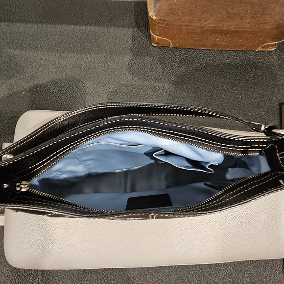 COACH Zoe Signature Black Canvas Hobo Shoulder Bag with Black Leather Trim - Picture 4 of 16